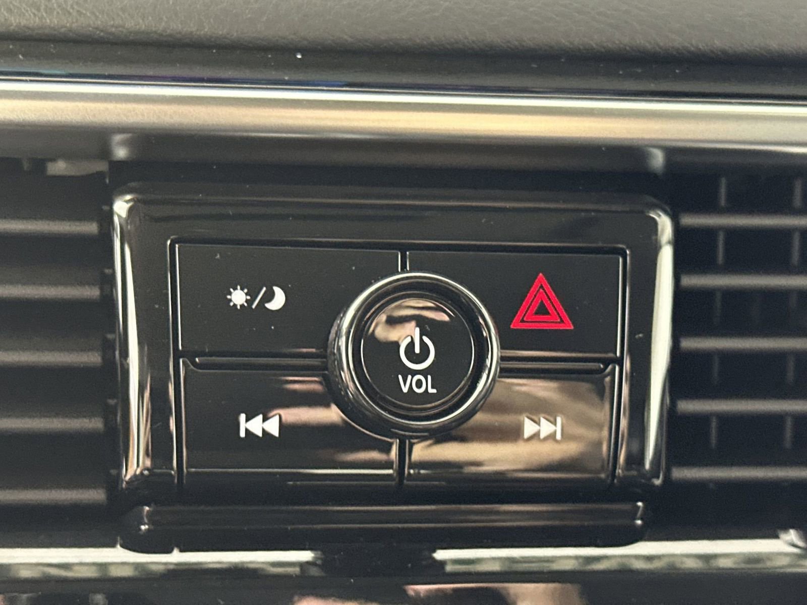 New 2026 Nissan Armada SV image 23