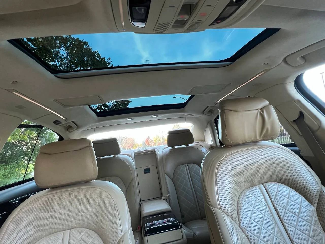 Used 2016 Audi A8 L 4.0T image 31