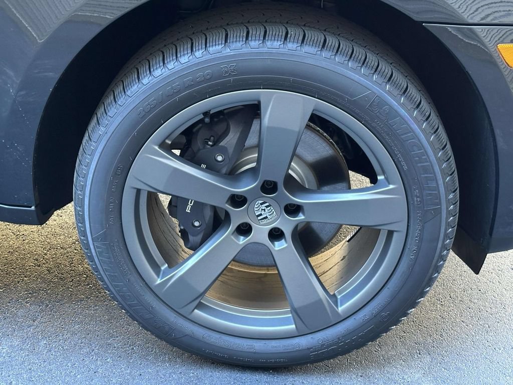 New 2026 Porsche Macan AWD/4WD image 10