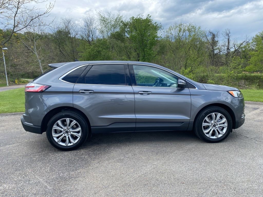 Used 2024 Ford Edge Titanium AWD/4WD image 2