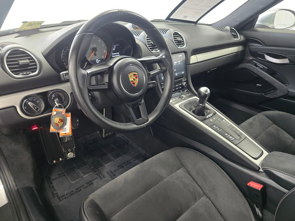 Certified 2020 Porsche 718 Cayman GT4 image 4