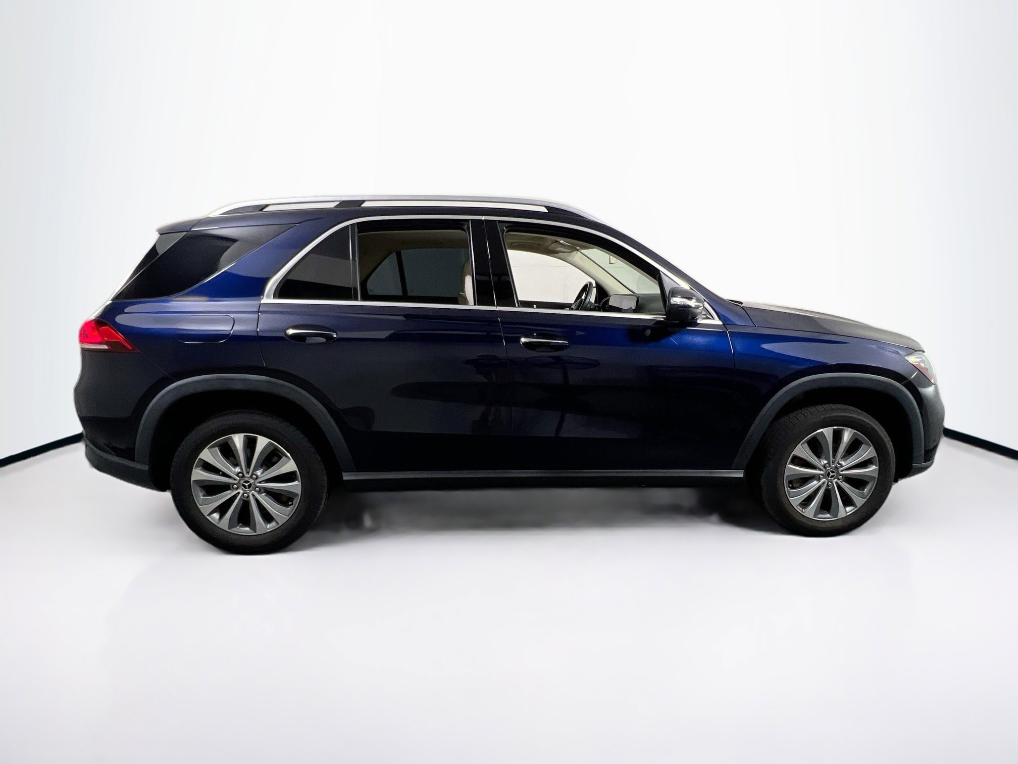 Used 2020 Mercedes-Benz GLE 350 4MATIC image 4