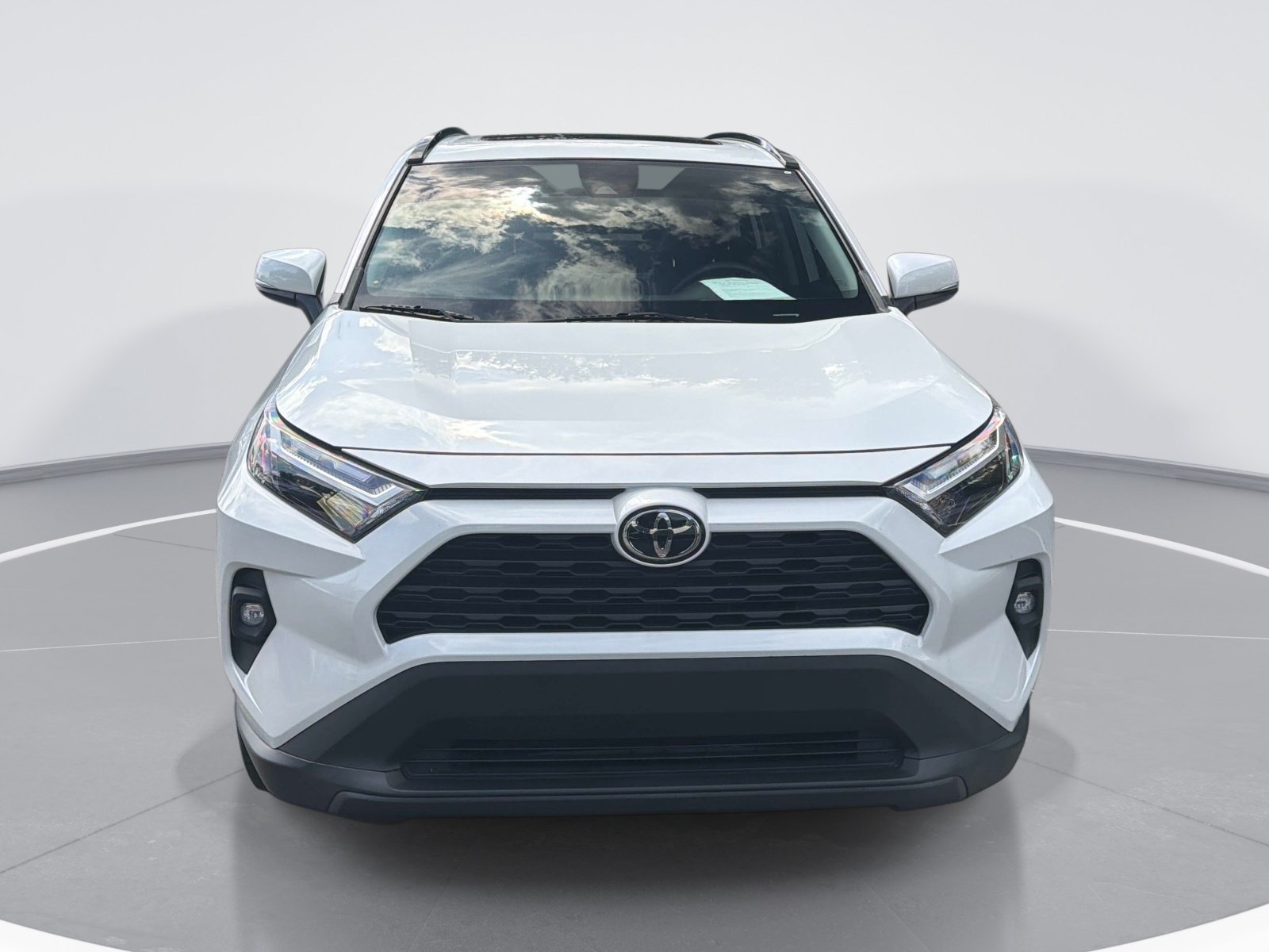 Used 2023 Toyota RAV4 XLE Premium FWD image 8