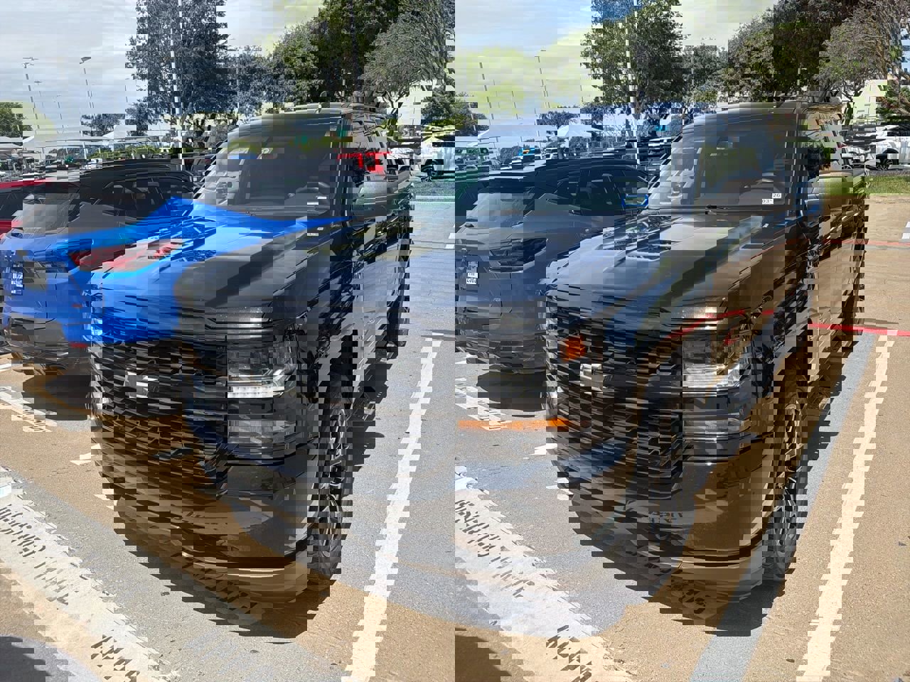 Used 2018 Chevrolet Silverado 1500 Custom w/ Custom Convenience Package image 2