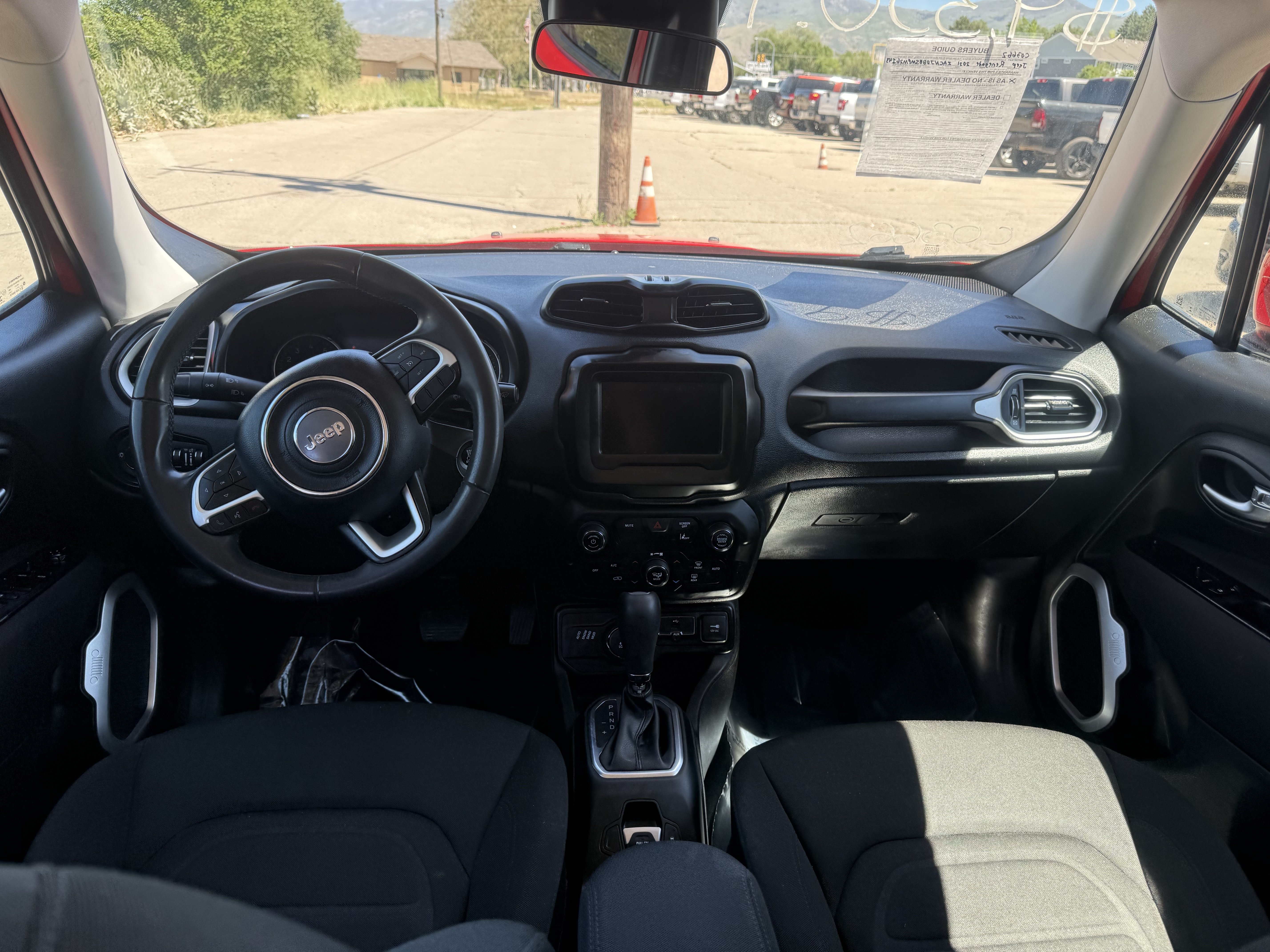 Used 2021 Jeep Renegade Latitude AWD/4WD image 9