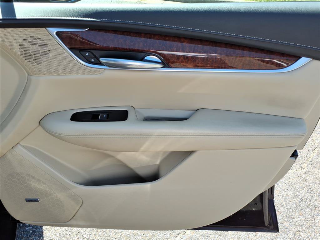 Used 2018 Cadillac XT5 Premium Luxury AWD/4WD image 14