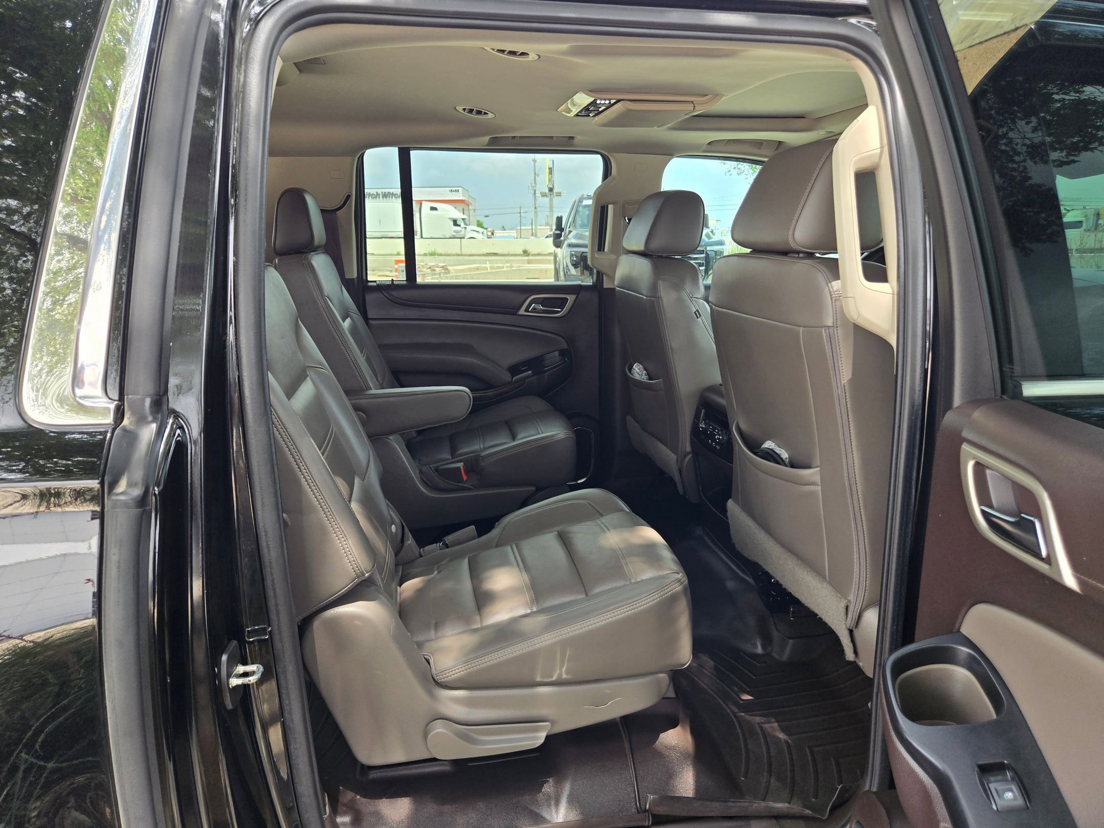 Used 2018 GMC Yukon XL Denali w/ Denali Ultimate Package AWD/4WD image 24