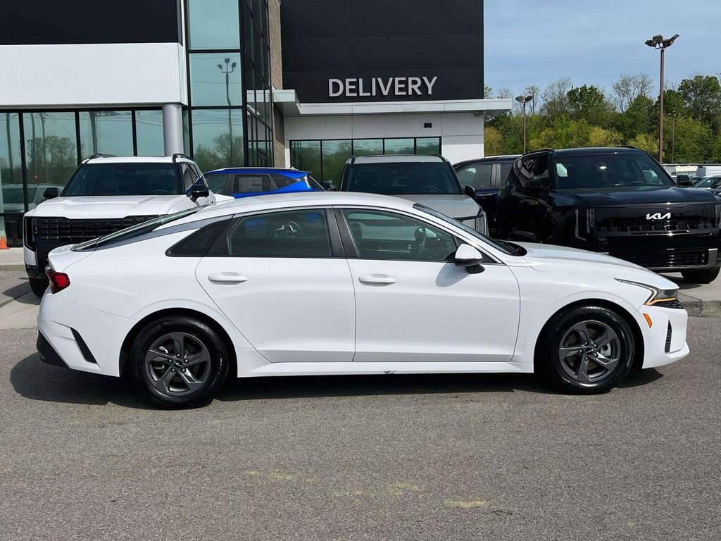 Used 2022 Kia K5 LX image 24