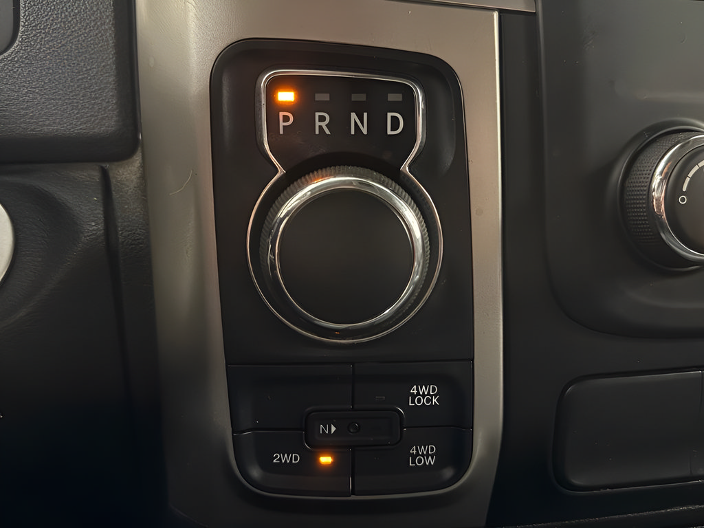 Used 2019 RAM 1500 Classic SLT AWD/4WD image 22