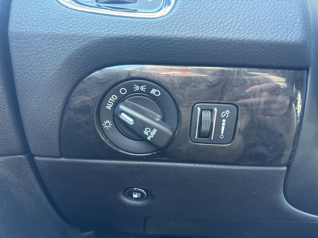 Used 2016 Dodge Durango Limited w/ Nav & Power Liftgate Group image 10