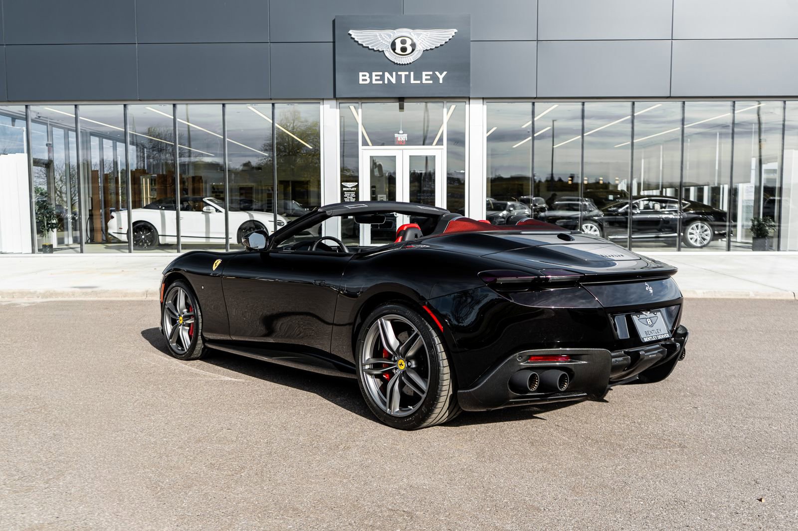 Used 2024 Ferrari Roma image 3
