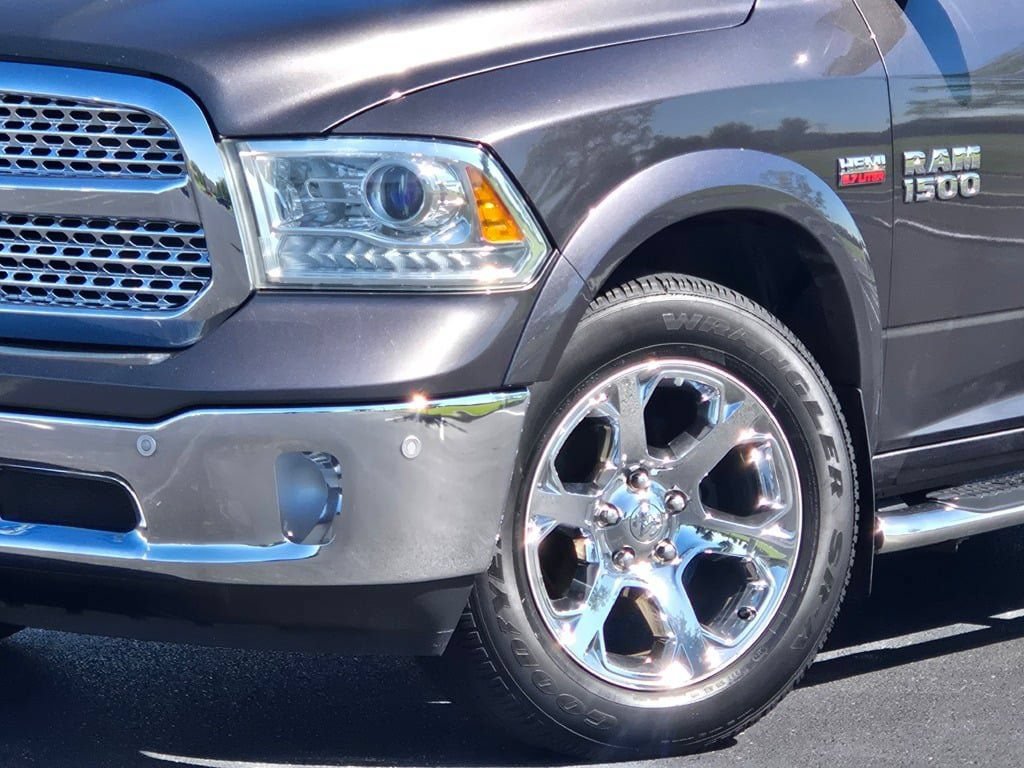 Used 2014 RAM 1500 Laramie w/ Convenience Group AWD/4WD image 2