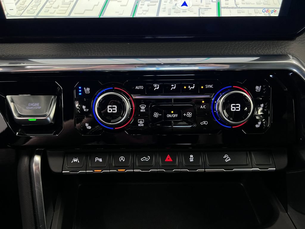 Used 2025 GMC Sierra 1500 Denali w/ Technology Package AWD/4WD image 16