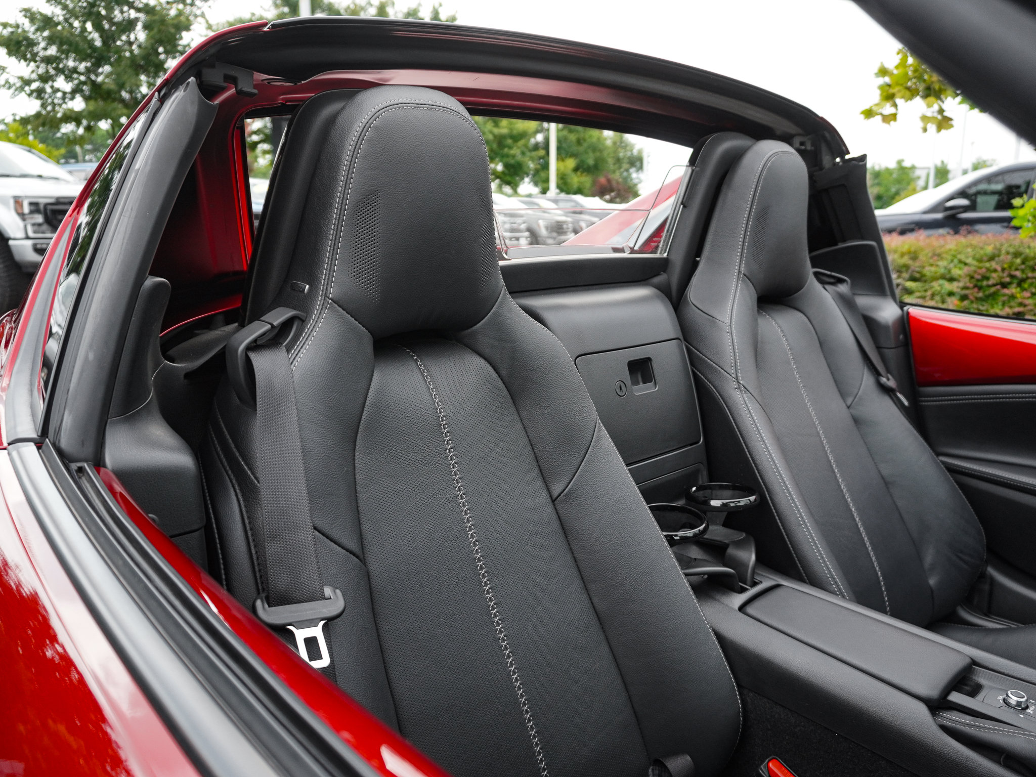 Used 2022 MAZDA MX-5 Miata RF Grand Touring RWD image 32