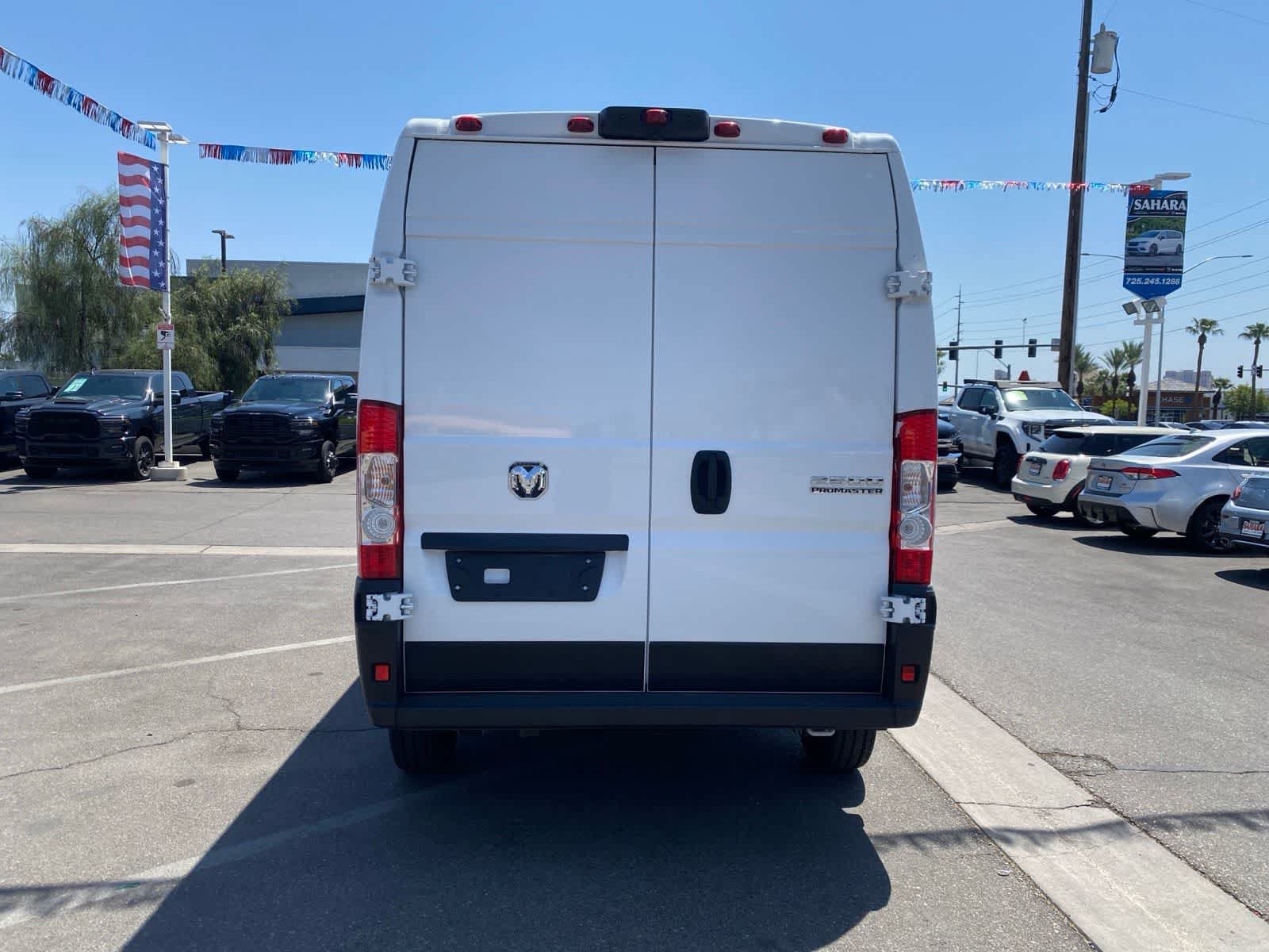 Used 2025 RAM ProMaster 2500 w/ Convenience Group FWD image 7