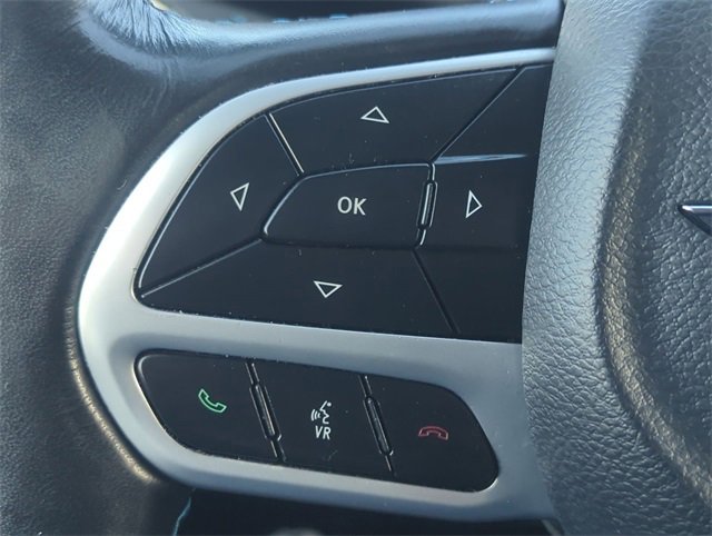 Used 2021 Chrysler Pacifica Touring-L w/ Uconnect Theater Family Group image 15