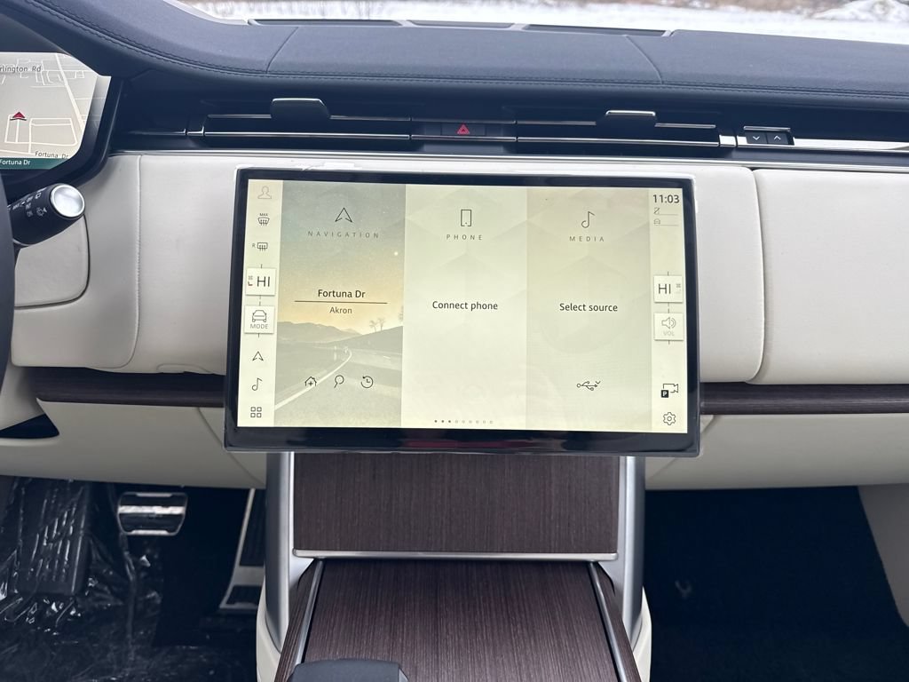 New 2026 Land Rover Range Rover Long Wheelbase SE AWD/4WD image 29