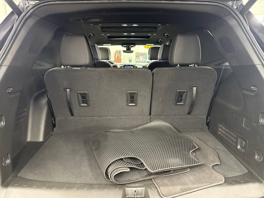 Used 2023 Chevrolet Traverse Premier AWD/4WD image 13