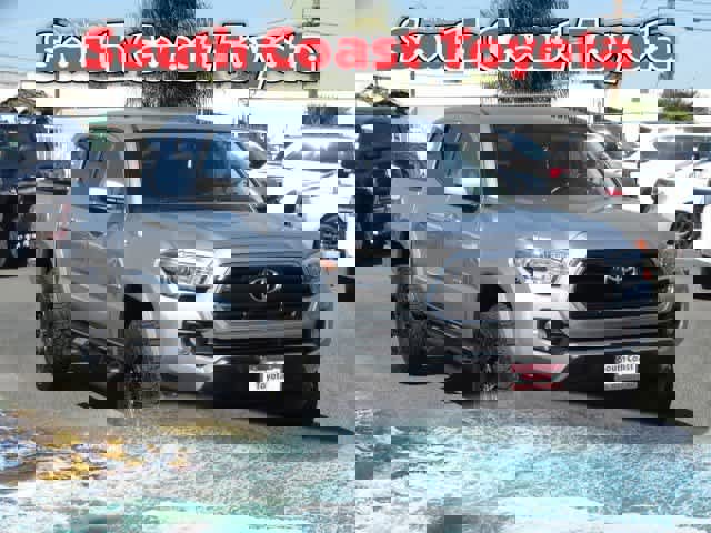 Used 2016 Toyota Tacoma SR5 image 2