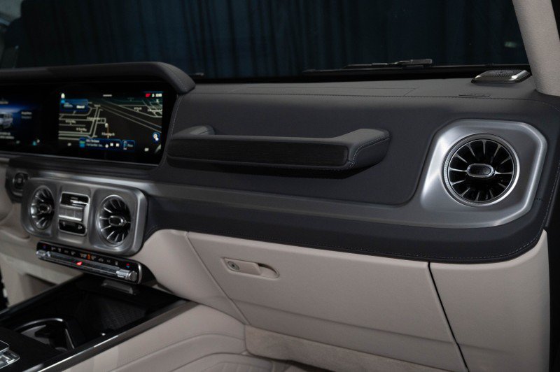 New 2027 Mercedes-Benz G 580 e image 16