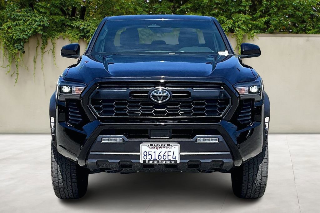 Certified 2025 Toyota Tacoma TRD Off-Road AWD/4WD image 2