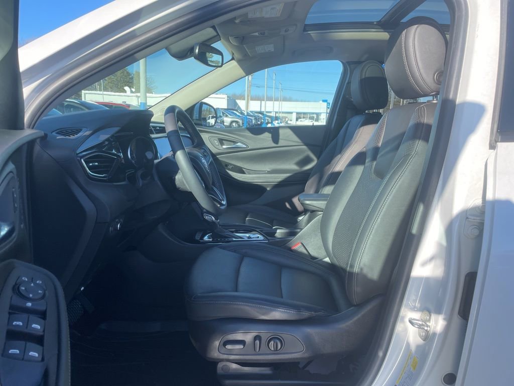 Used 2022 Buick Encore GX Essence w/ Experience Buick Package image 27