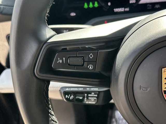 Used 2022 Porsche Taycan 4S image 35