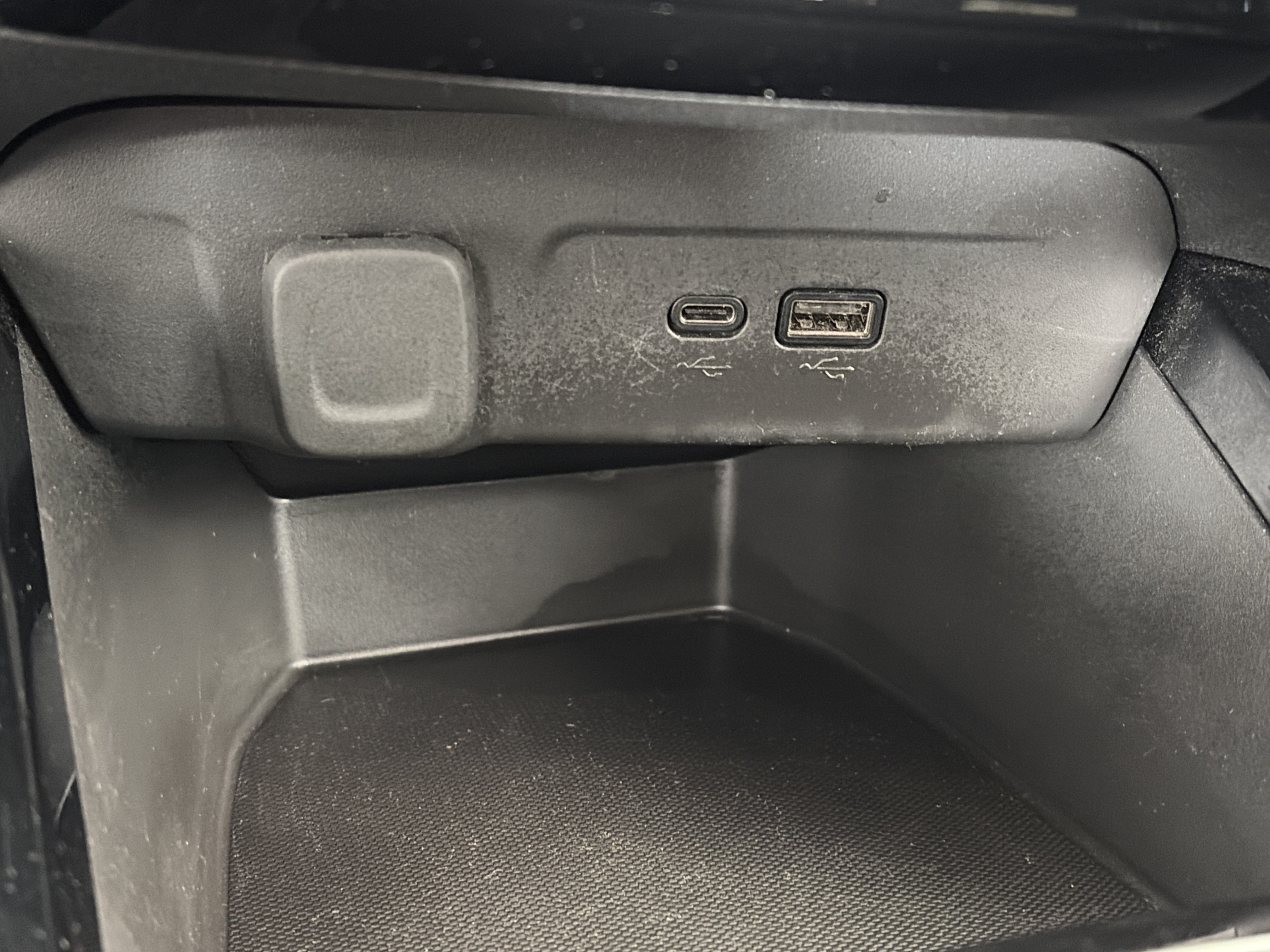 Used 2024 Chevrolet Trax LT w/ Driver Confidence Package FWD image 24