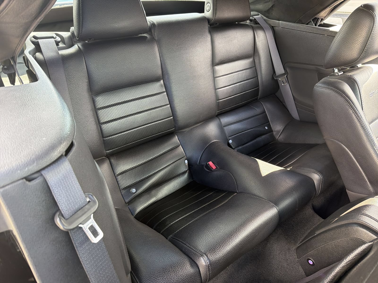 Used 2012 Ford Mustang GT Premium w/ Electronics Pkg RWD image 23