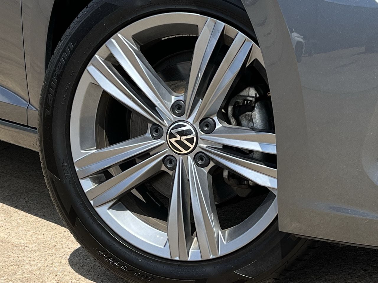 Used 2024 Volkswagen Jetta SE FWD image 28