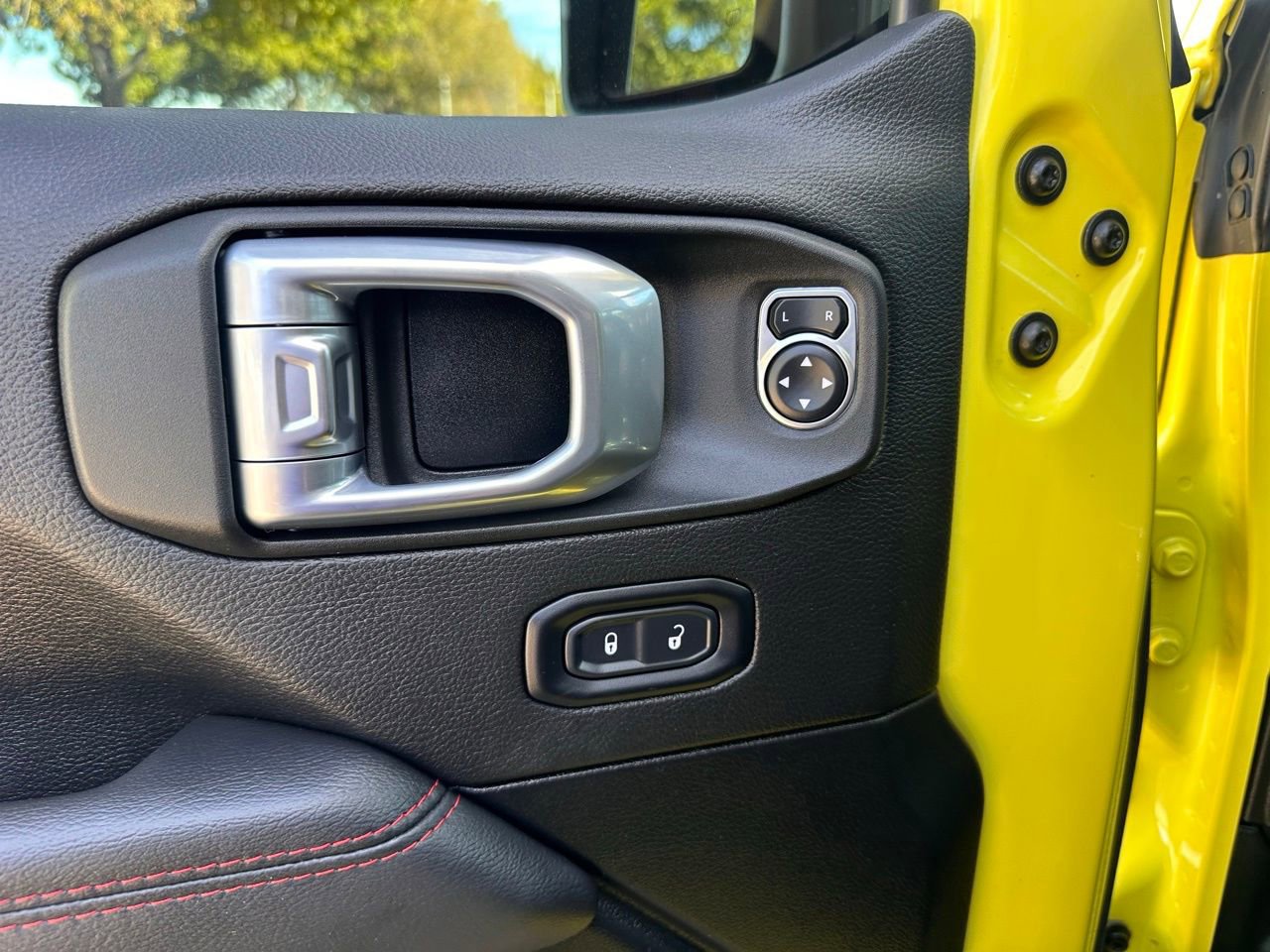 Used 2022 Jeep Wrangler Unlimited Rubicon w/ LED Lighting Group image 19