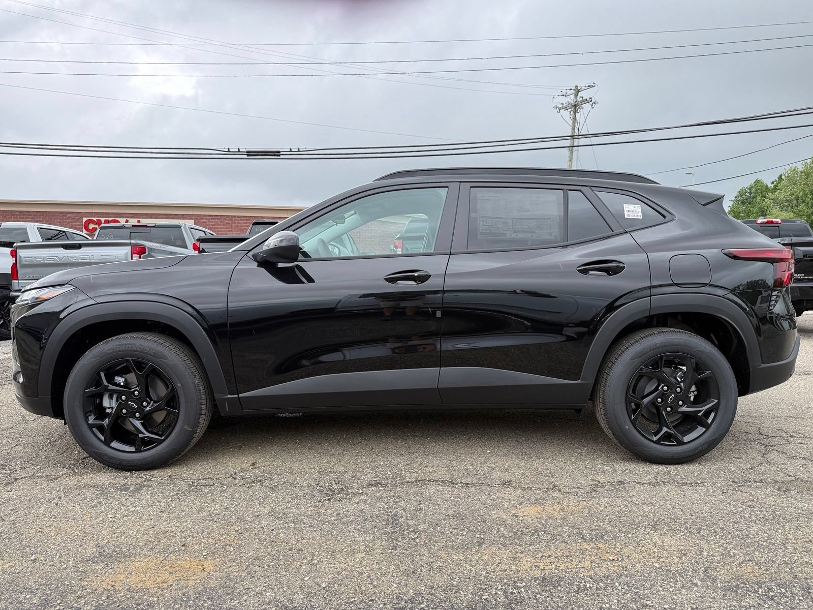 New 2026 Chevrolet Trax LT w/ Midnight Edition FWD image 5