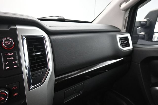 Used 2016 Nissan Titan XD AWD/4WD image 18