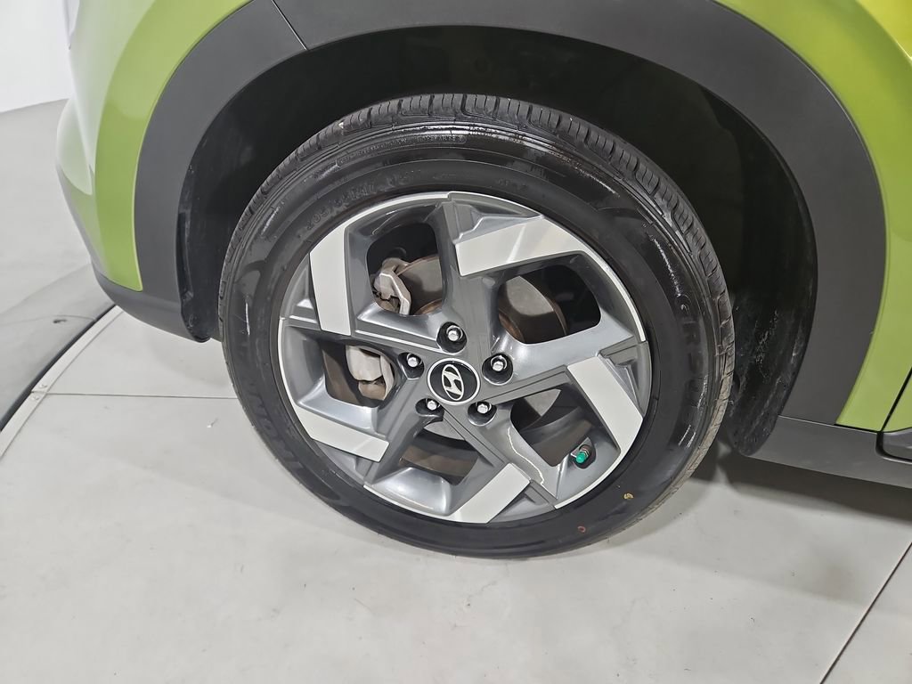 Certified 2023 Hyundai Venue SEL FWD image 26