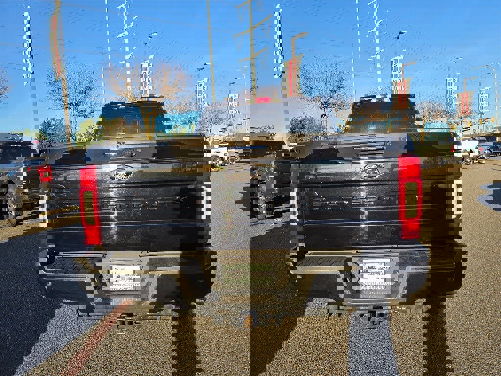 Used 2021 Ford F250 Lariat image 6