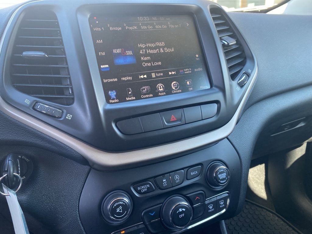 Used 2015 Jeep Cherokee Latitude w/ Cold Weather Group image 12