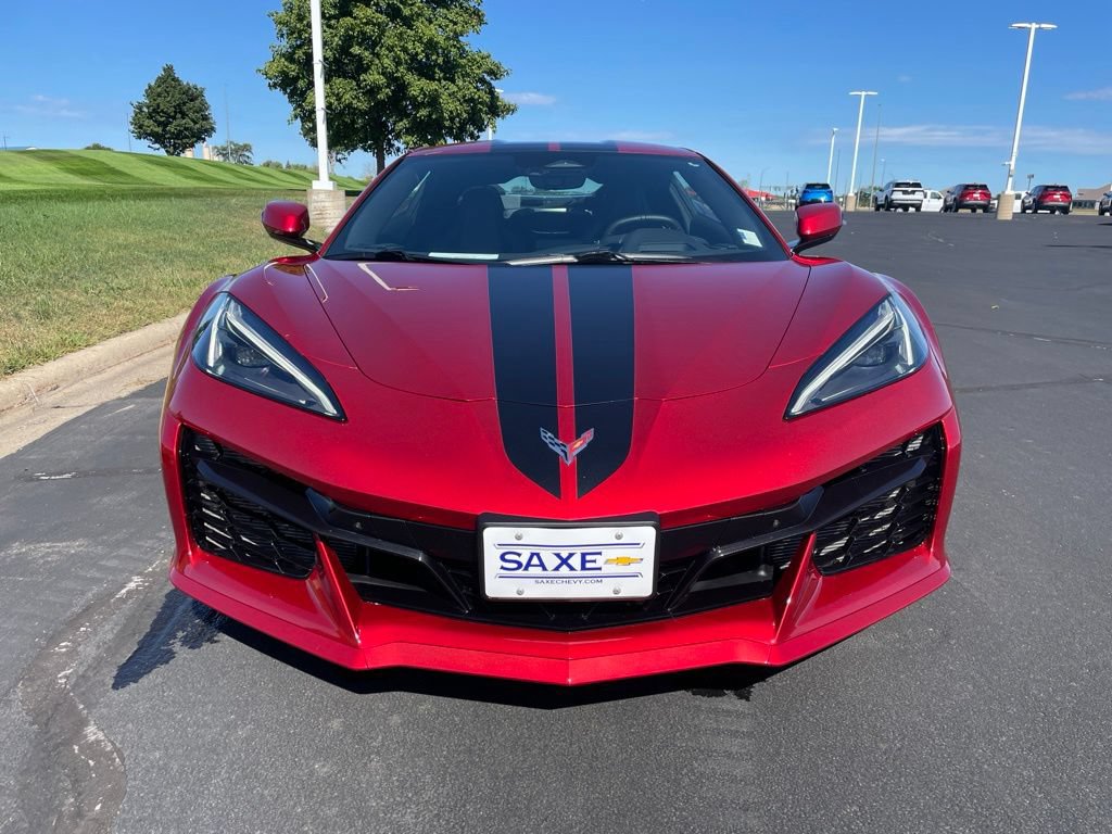 Used 2025 Chevrolet Corvette Z06 w/ Chrome Exterior Badge Package RWD image 9