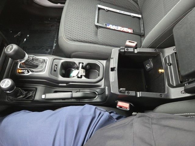 Used 2021 Jeep Wrangler Unlimited Sahara image 65