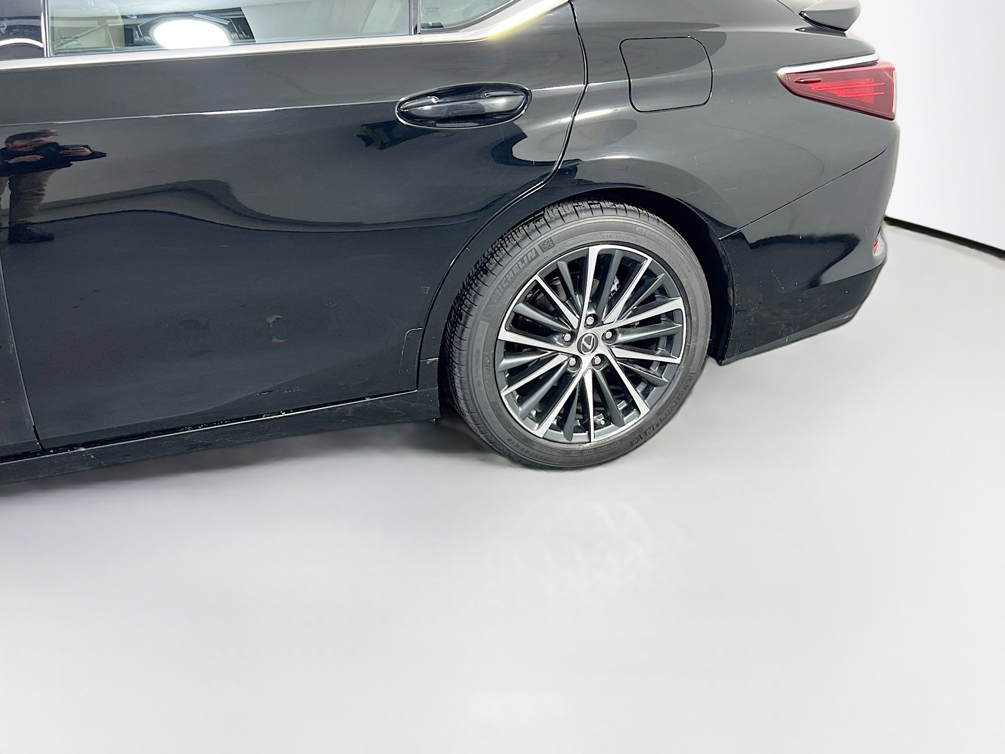 Used 2022 Lexus ES 350 w/ Premium Package image 30