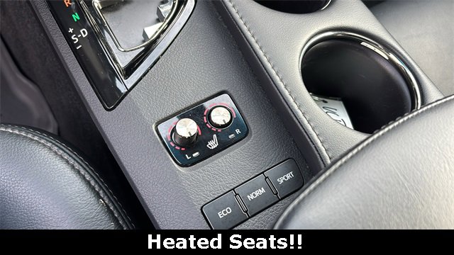 Used 2017 Toyota Avalon XLE Premium image 8