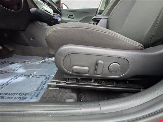 Used 2024 Hyundai Kona SEL image 19