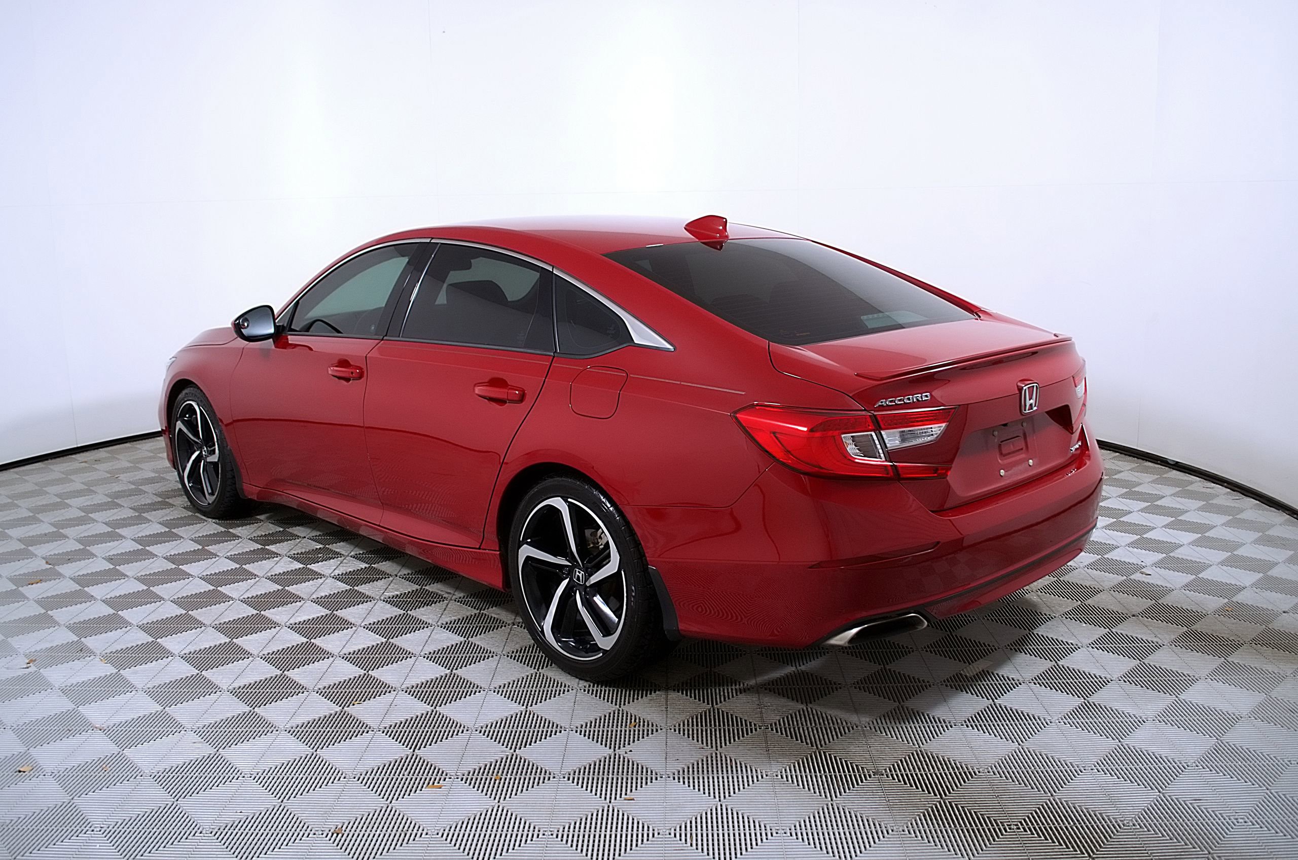 Used 2020 Honda Accord Sport image 9