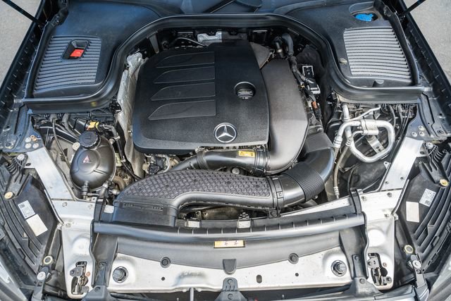 Used 2020 Mercedes-Benz GLC 300 4MATIC image 19