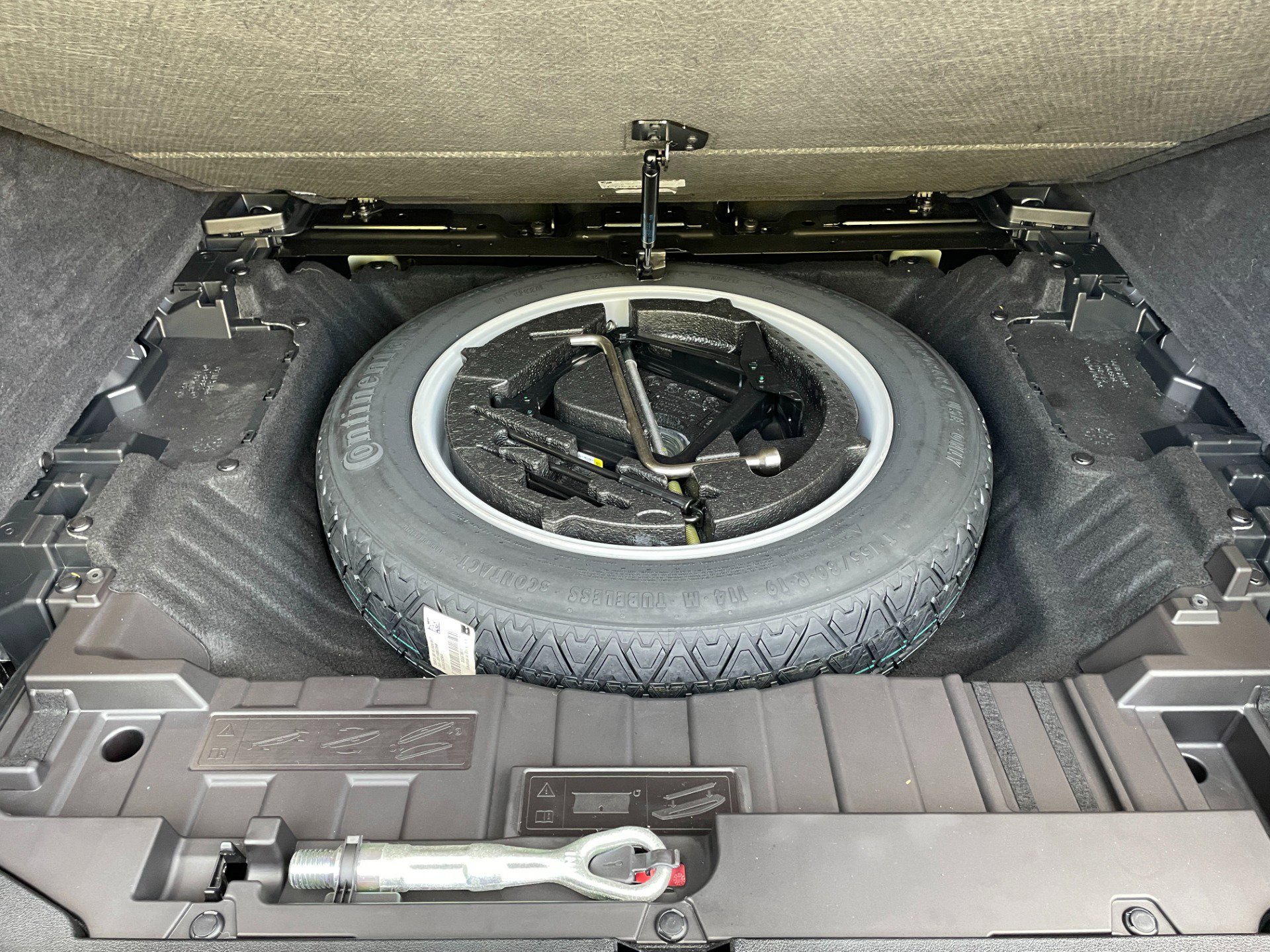 Used 2021 BMW X5 M50i w/ Executive Package image 47