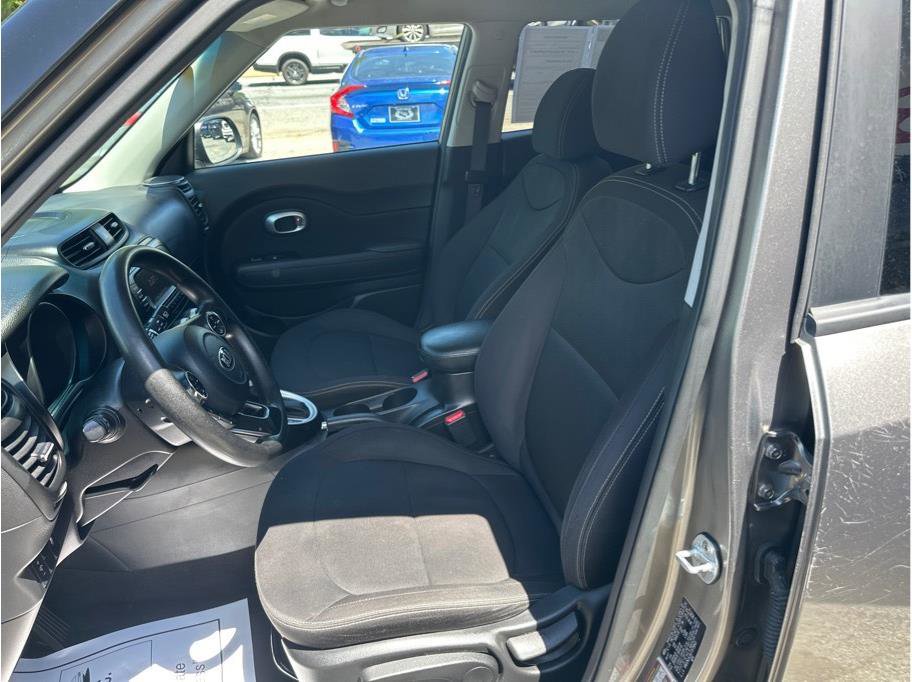 Used 2018 Kia Soul image 13