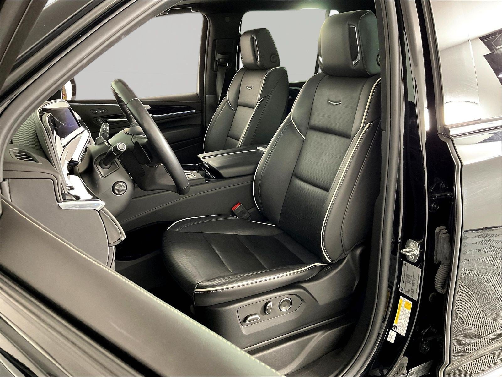 Used 2024 Cadillac Escalade Sport AWD/4WD image 21