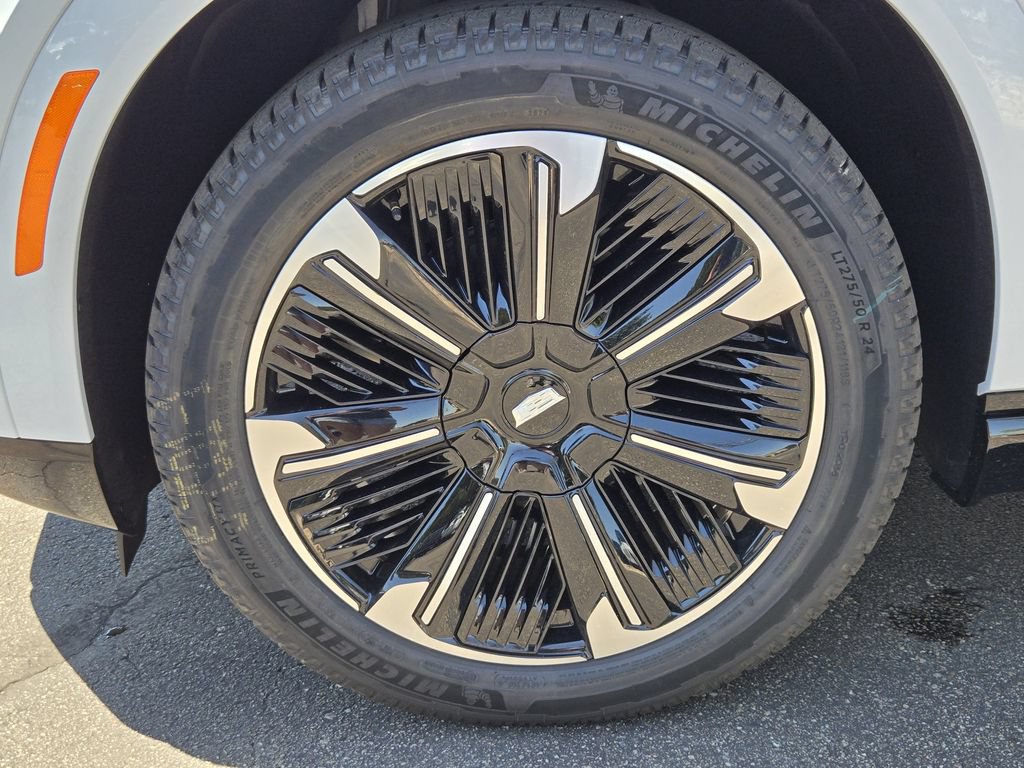 New 2026 Cadillac Escalade IQL Sport 2 w/ LPO, Floor Liner Package AWD/4WD image 7