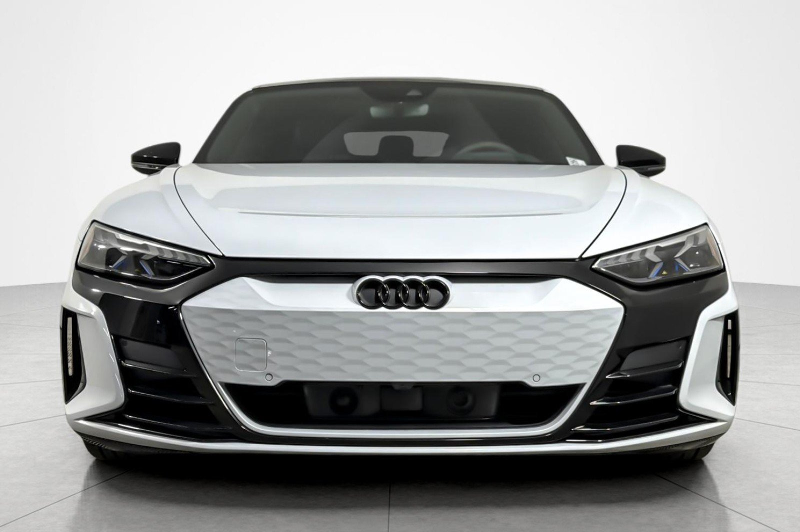 Used 2023 Audi e-tron GT Premium Plus w/ Performance Package AWD/4WD image 8