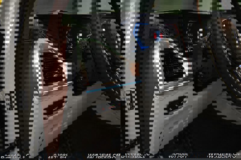 Used 2024 BMW XM image 29