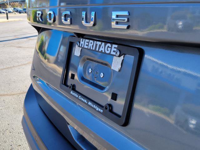 Used 2023 Nissan Rogue S AWD/4WD image 23